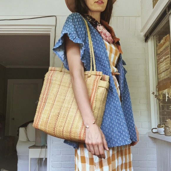 Vintage Handbags - Vintage Straw Bag